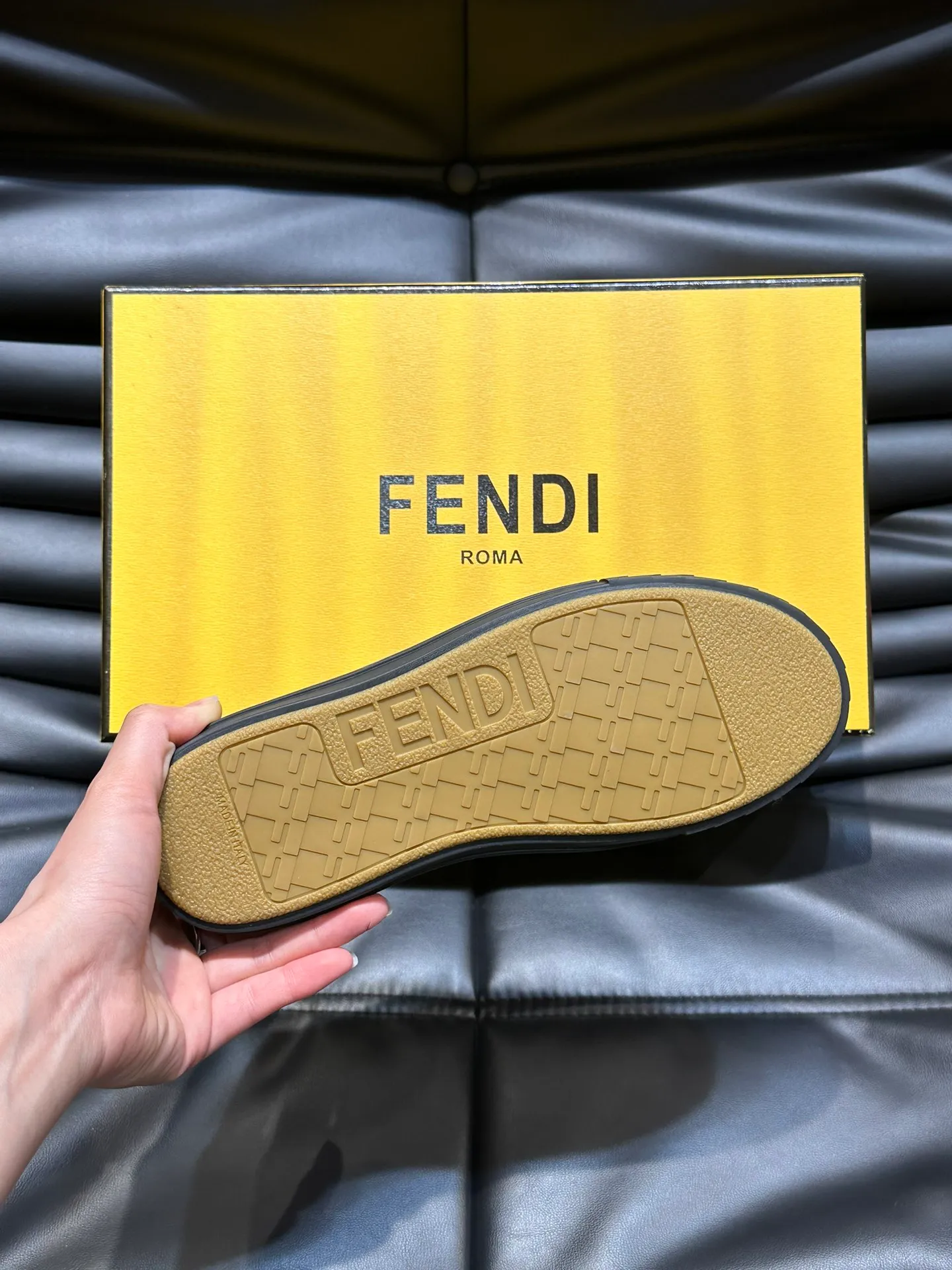 Men's men's shoes 💰420 [New style] 🍿🍿Fendi Fendi👫Couple style low-top canvas shoes, Fendi 2024 spring and summer new lace-up canvas shoes, upper FF jacquard fabric, decorated with same-color satin trim, soles FF carved decoration, soft elastic foot feel, perfect foot comfort! Size: 35-40 Male 38-45